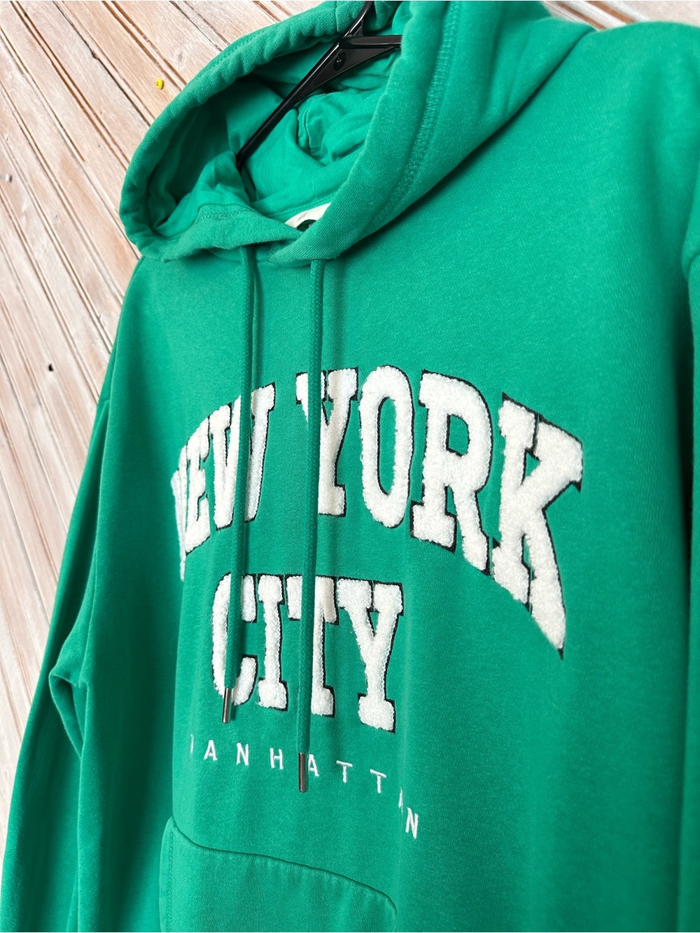H&M Green "New York City" Manhattan Hoodie Sweatshirt Strings & Pocket - Picture 3 of 7